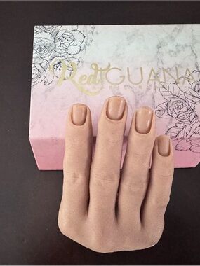RedIGUANA Half silicone Practice Hand